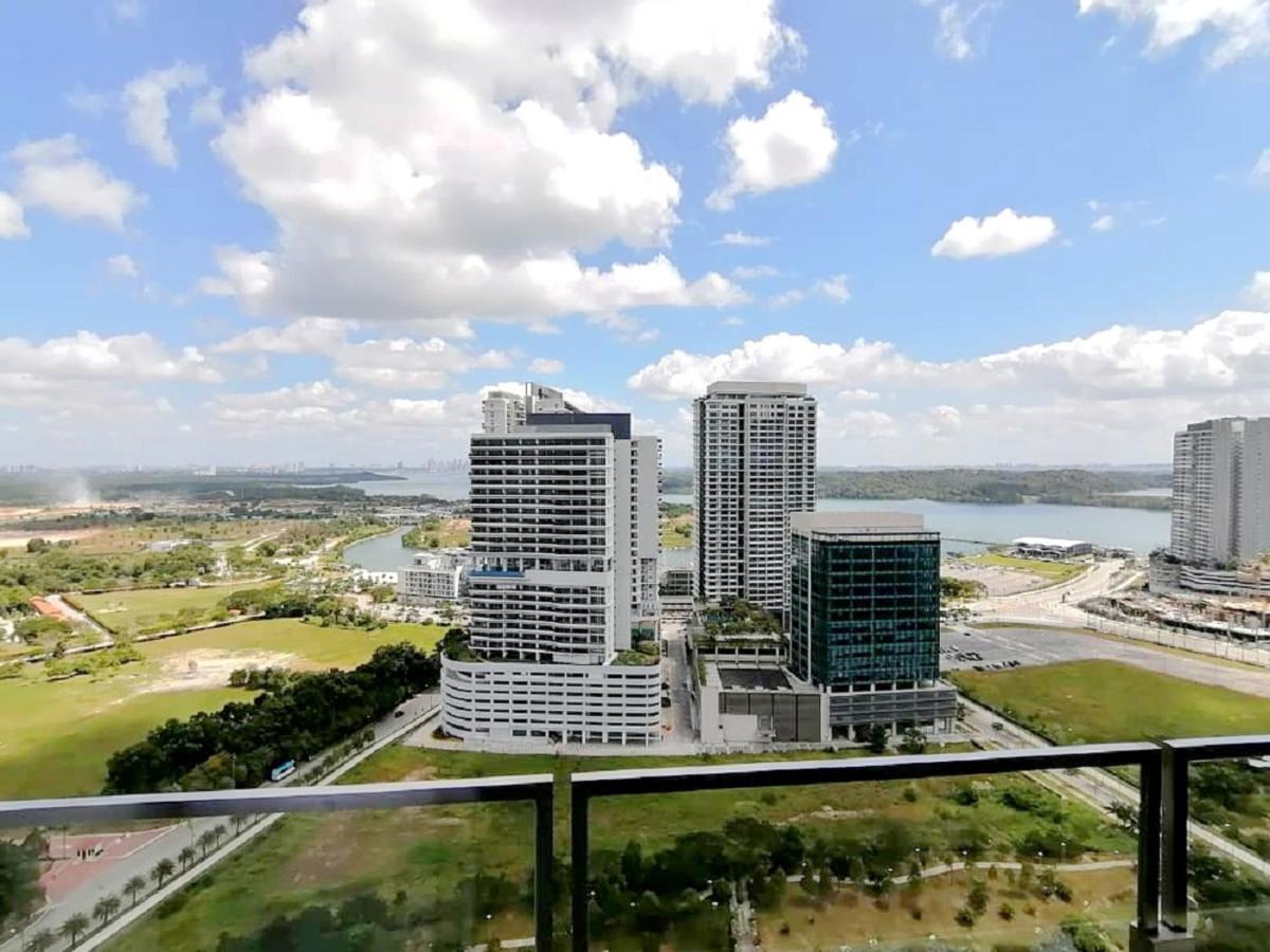 Almas Suites Puteri Harbour Nusajaya  Eksteriør bilde