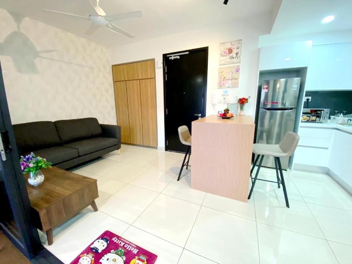 Almas Suites Puteri Harbour Nusajaya  Eksteriør bilde