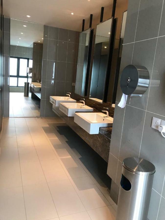 Almas Suites Puteri Harbour Nusajaya  Eksteriør bilde